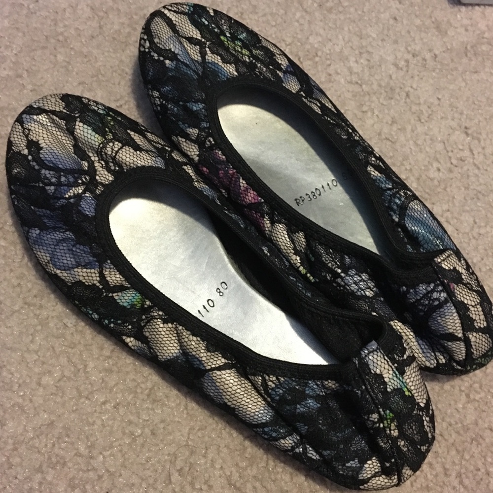 3/$15 Floral Black Lace Flats